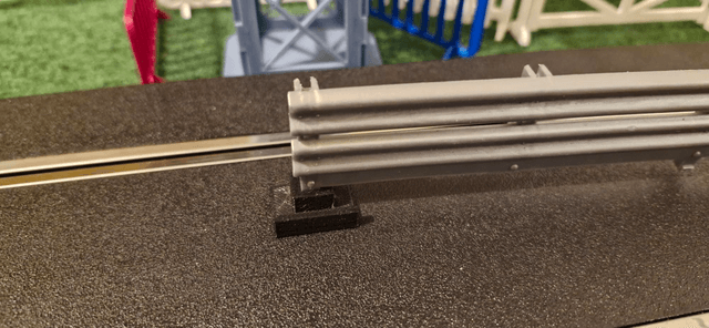 Trackside barrier clips.(Black  X15pcs)